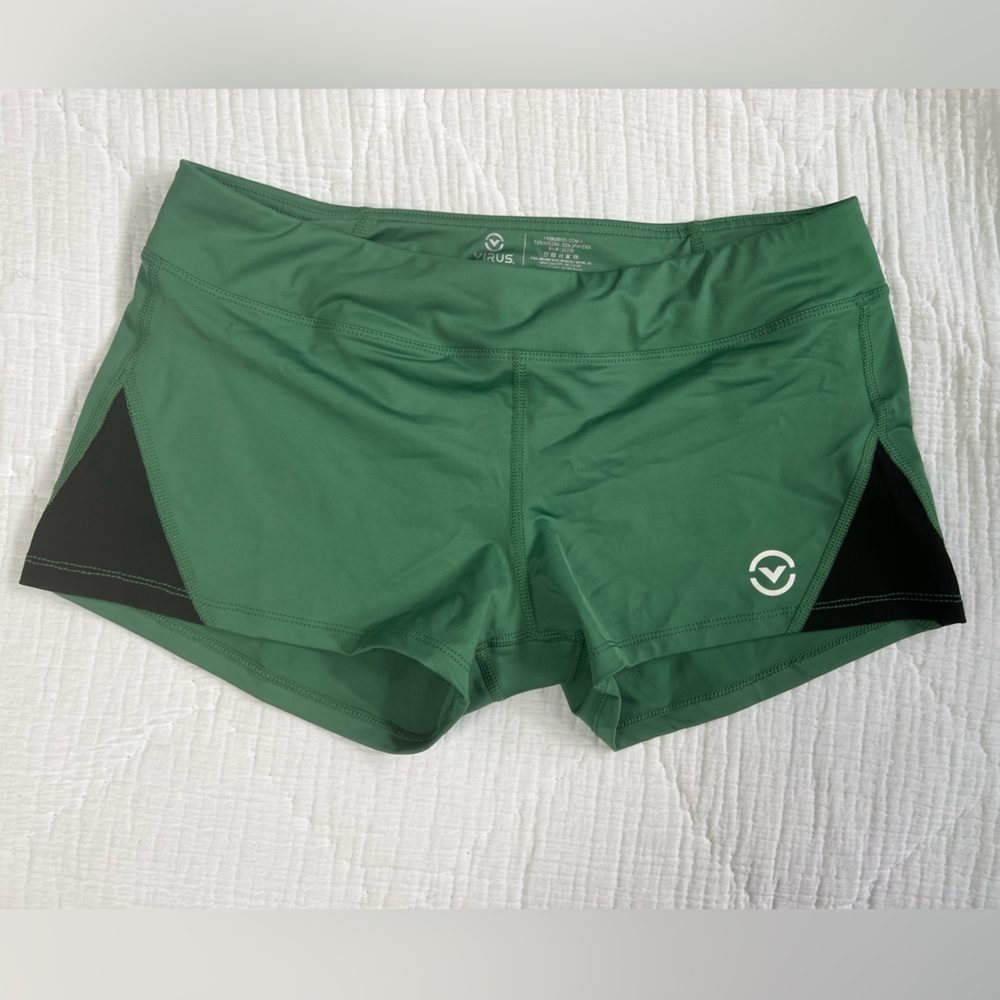 Virus International Women’s Training Shorts - Hunter Green - Size Large